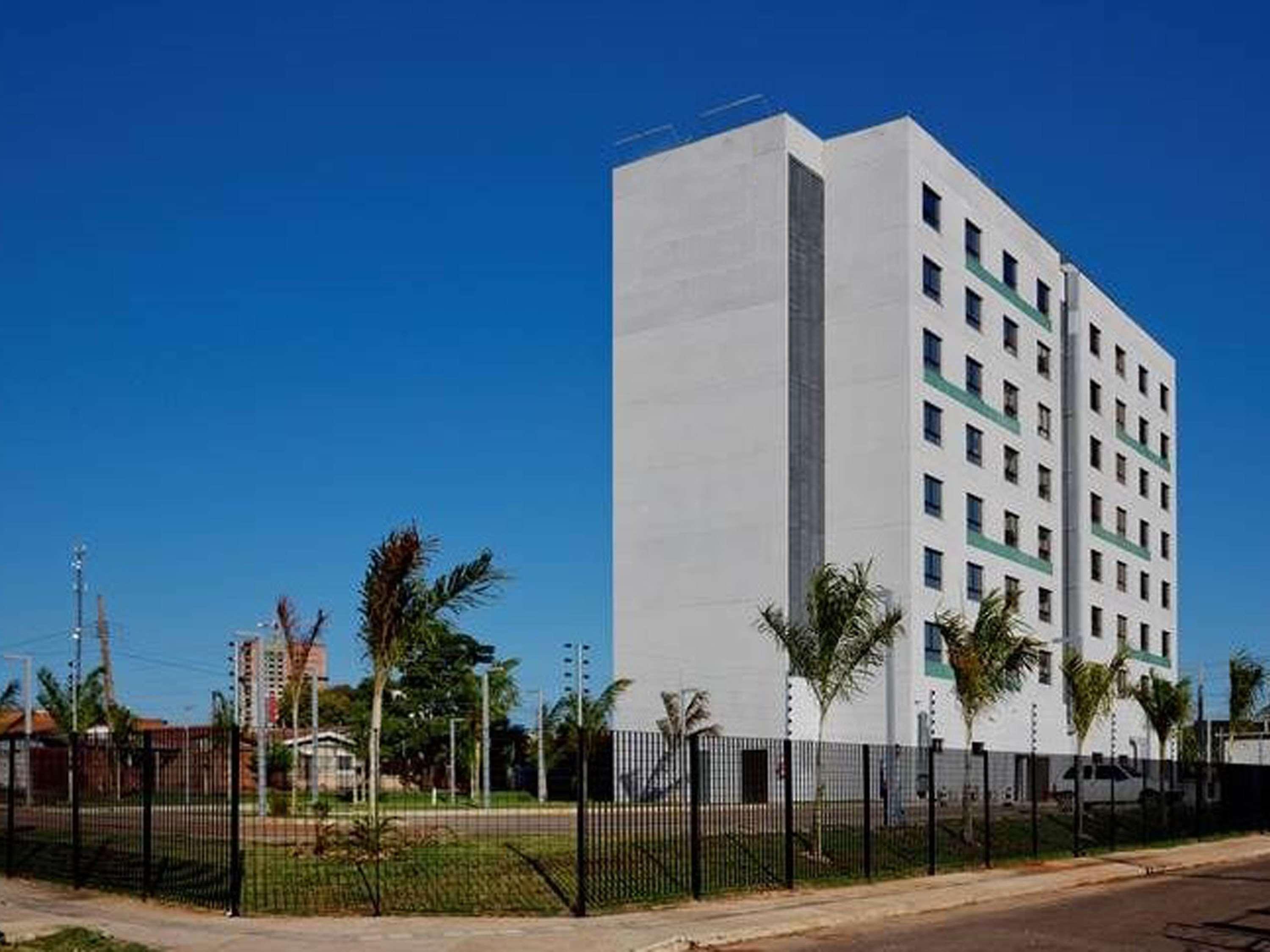 Отель Ibis Styles Рондонополис Экстерьер фото